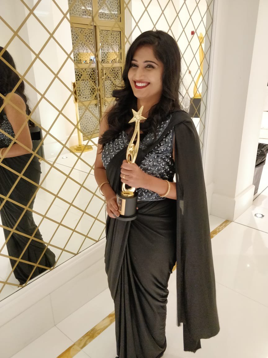 saraswathi1717's tweet image. Drape it, feel it, wear it ❤️ #fashioninsta #designnew #simpleyetbest #partywear. ಅಪೇಕ್ಷಾ ಪುರೋಹಿತ್ ಬಗ್ಗೆ ಒಂದ್ನಾಲ್ಕು ಮಾತು ಓದಿ.. starmag.co.in/2018/12/24/dra…