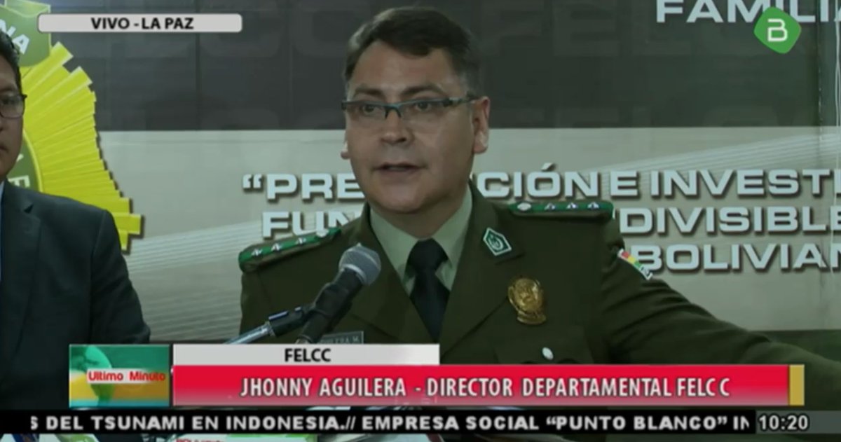 Canal_BoliviaTV's tweet photo. #EnVivo | El director departamental de la FELCC, Jhonny Aguilera, informó que Omar Flores C. alias el omarito, sería la persona que generó la lesión mortal a #Litzi Hurtado.
#CasoLitzi #LaPaz https://t.co/F0YcqZxJQB