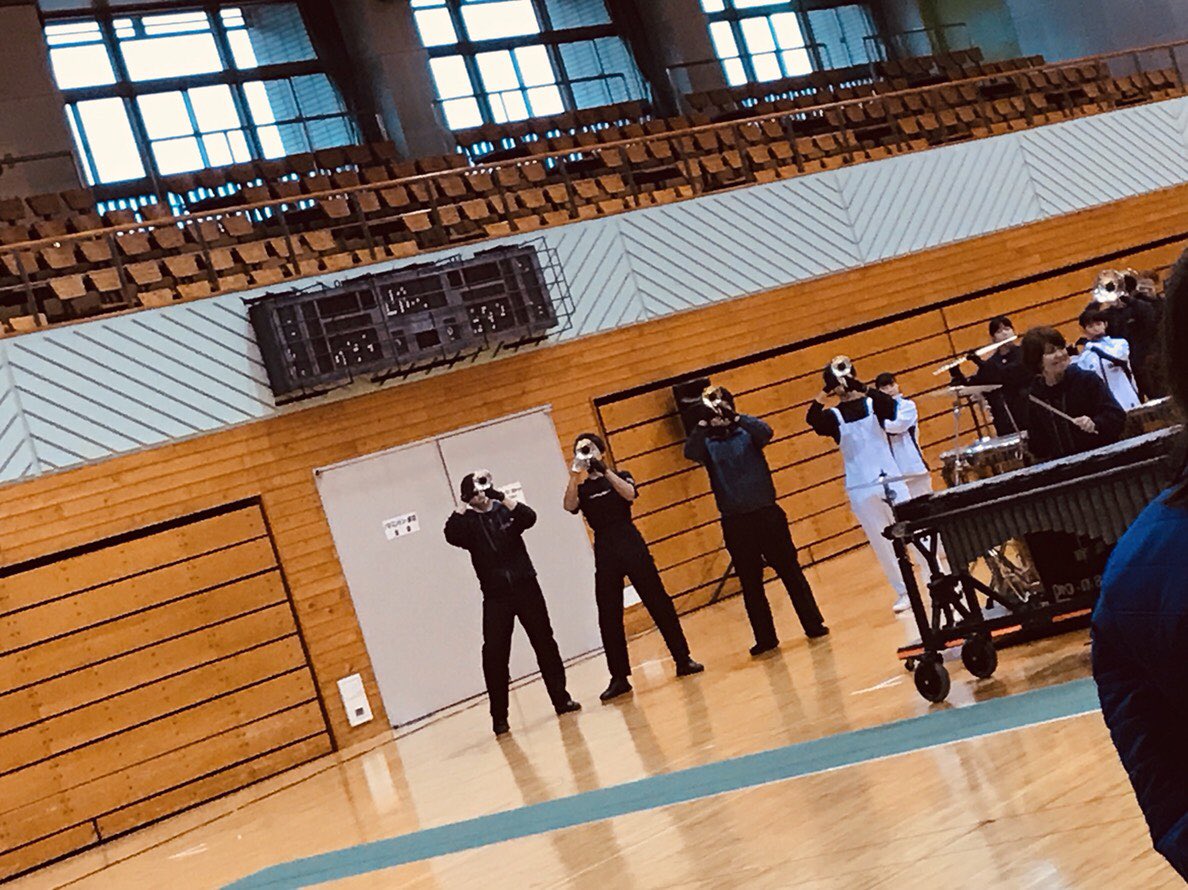 Anba_Trumpet122's tweet photo. DMF2018
ドリスカ アンバ ガーネット ナイツ 藤蔭高校 日ノ隈での30本を超えるトランペット(ソプラノビューグル)でのパチュコの演奏は爽快過ぎた🤤
色んな団体との交流が出来て幸せでした✨
ドリスカさんの声援本当に嬉しかったし会いたい人達にも会えてほんと幸せでした🤤
#DMF2018 https://t.co/sanBCYeVB5