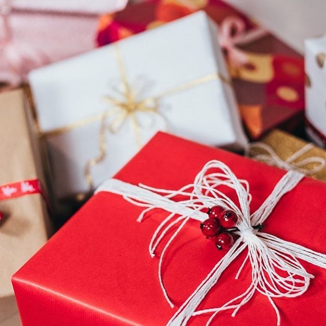 roombuffalo's tweet photo. We Are Open! We are in today from 10 AM - 3 PM to help you squeeze in a little last minutes shopping, stop by, say hello, and don’t panic! #hertelave #roombuffalo #gift #buffalony https://t.co/xQA5KexKWd https://t.co/9SR6wa6rz5