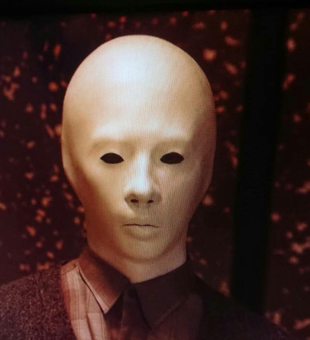 12月24日放送 犬神家の一族 でのスケキヨマスクについて様々な意見が噴出する 相葉くんに見える 星野源にしか見えない Togetter