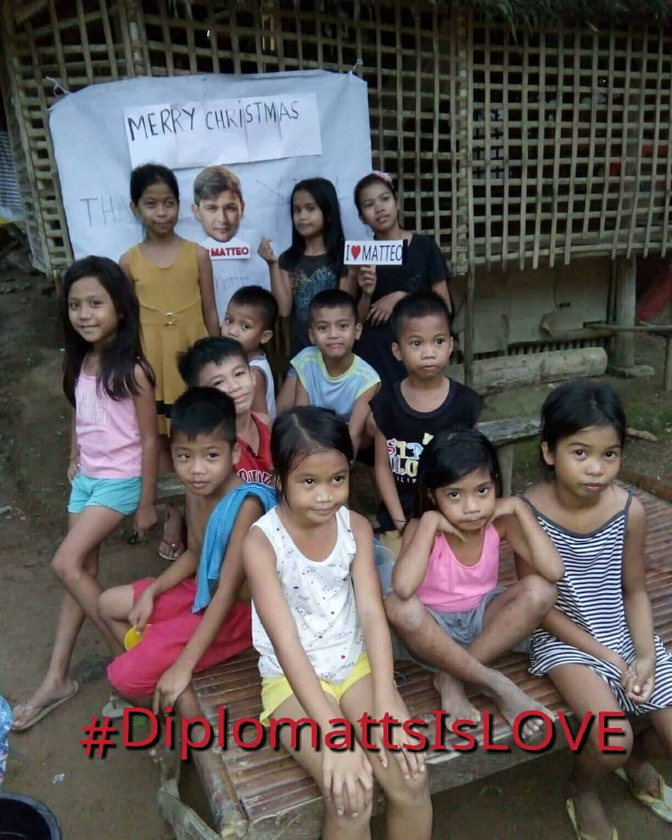 _DiploMatts_'s tweet photo. Happy Merry Christmas!!! π#DIPLOMATTSIsLOVE ππ
#DiplomattsBacolod #Dec24
@mateoguidicelli #GoodDeedsProject
sitio homesite
ThanksJhaniz https://t.co/VqzOHslIPF