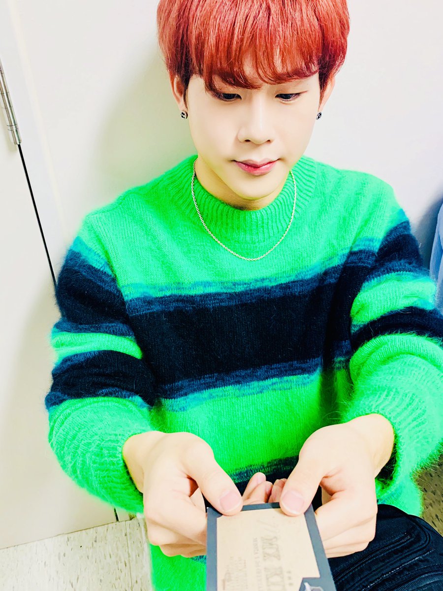 MONSTAX_FR's tweet photo. 190105 #MONSTAX
#FAN_CON avec #MONBEBE
#Monbebe allons pique niquer ! πΉπ°
<#THE_GAME: #MX_KINGDOM>
Les invitations sont arrivΓ©es pour Monsta X aussi ?! π€
Le jour approche !
On se voit au pique nique Monbebes β€οΈ
#HYUNGWON #JOOHEON
#Monbebe3rdGen #picnic https://t.co/H35PtlvM2D