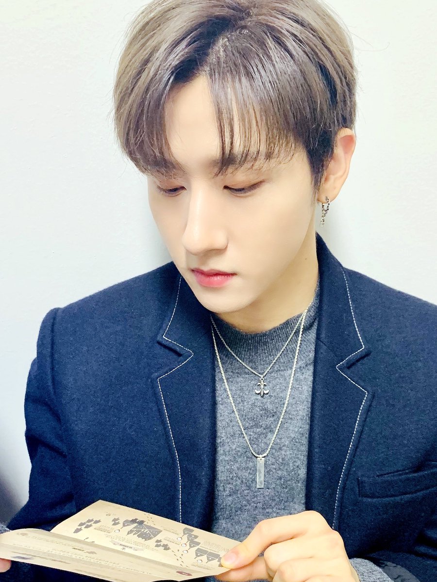 MONSTAX_FR's tweet photo. 190105 #MONSTAX
#FAN_CON avec #MONBEBE
#Monbebe allons pique niquer ! πΉπ°
<#THE_GAME: #MX_KINGDOM>
Les invitations sont arrivΓ©es pour Monsta X aussi ?! π€
Le jour approche !
On se voit au pique nique Monbebes β€οΈ
#IM
#Monbebe3rdGen #picnic https://t.co/lVYcQhv8Dn