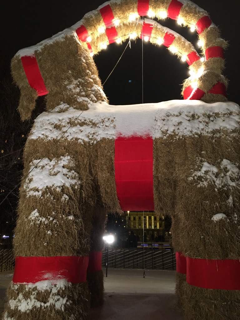 Gavlebocken's tweet photo. I wish you all a very merry Christmas!⭐️ 
Be kind and don't play with fire. #gävlebocken https://t.co/fGWLSMA0K6