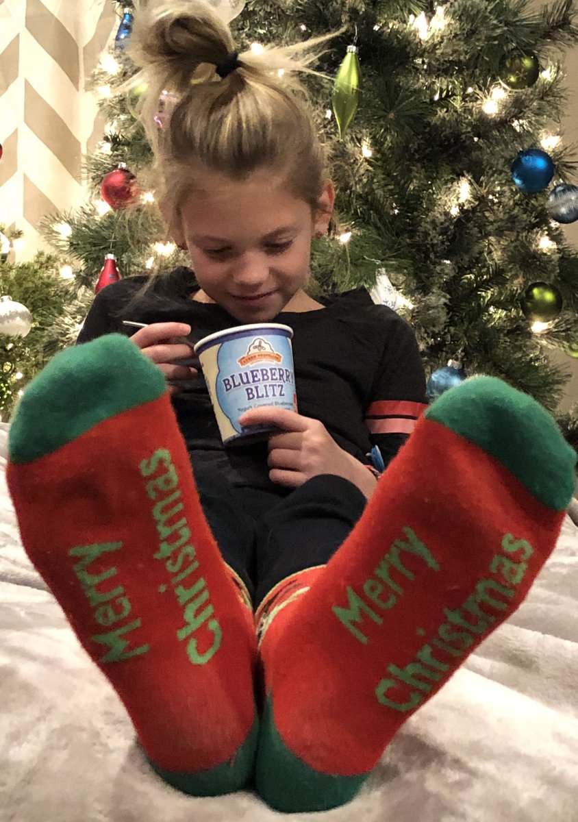 Strawpropeller's tweet photo. Share a cup of cheer this season π€ βοΈ βοΈ
_________________________
#oatmeal #grabandgo #breakfastwithpurpose #strawfam #snackonthis #glutenfree #nongmo #vegan #kosher #madeintheusa #allnatural #nopreservatives #proteinpacked #fiberpacked https://t.co/ah2EnD5MVg