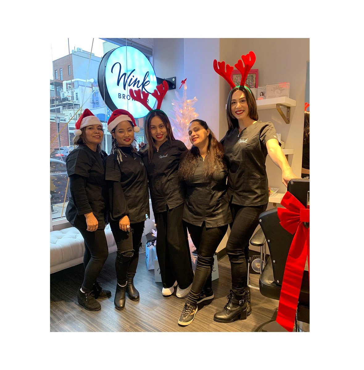 Merry #Christmas &amp; Happy #Holidays from Team Wink! Thank you to everyone who came out to our "Bring Your Best #Brows " Event! 

We look forward to helping you shape up your brows in #2019 and are always here for your all your #lashes , #brow , &amp; #beauty needs. #happyholidays #nyc