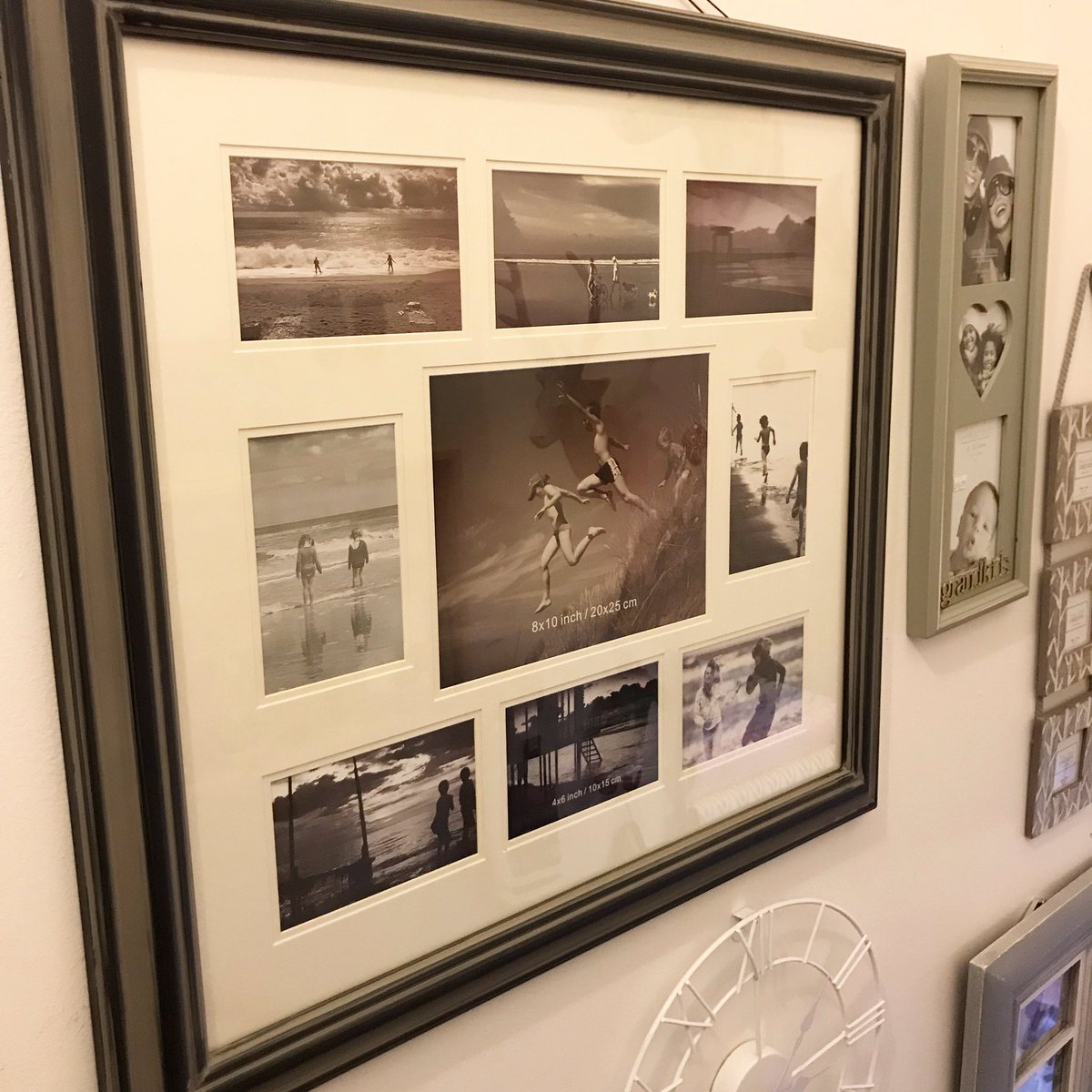 m_meringue's tweet image. Ooh there’s not long left now folks! We’re here until 4pm today, so come and grab some gorgeous last minute gifts! MM loves this huge multi-frame, don’t you?

#photoframe #multiframe #memories #photo #photography #mmloves #homedecor #homeinteriors #walldecor