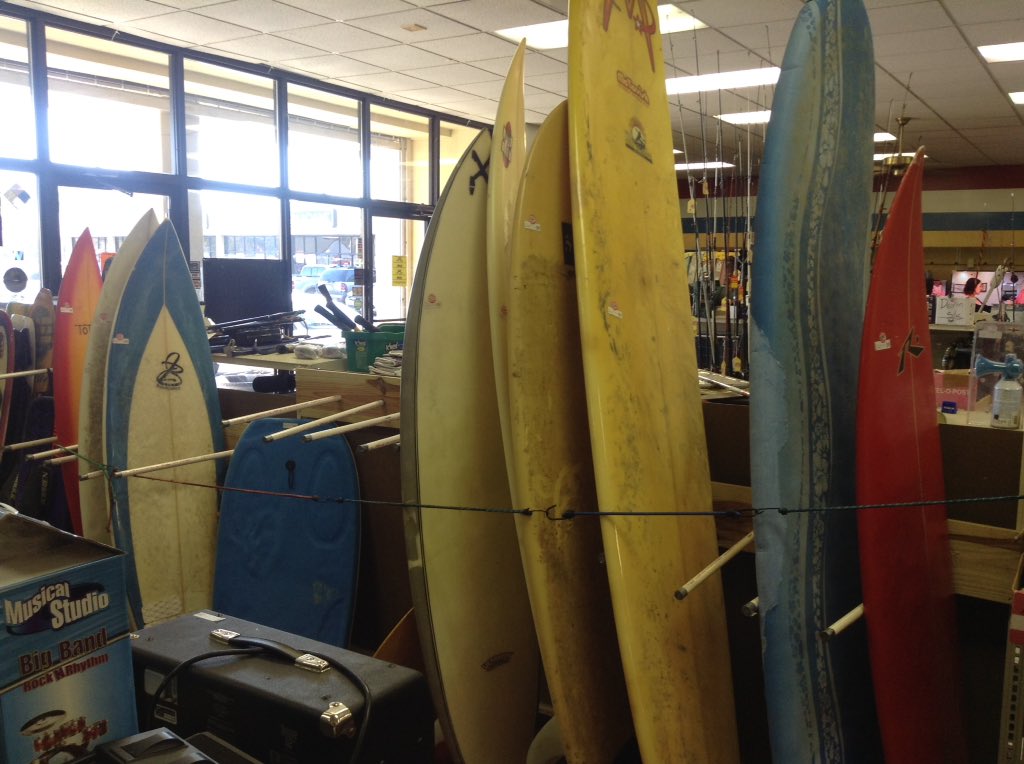 PawnUsaCBR's tweet image. Need that last minute gift? We have it at PAWN USA. Open until 4pm today. The Red Rusty just sold. Prices, right to left, not counting the Red Rusty: $65, 299, 199, 369, 229, 139, 139, &amp;amp; 119. Merry Christmas! #LastMinuteShopping #MerryChristmas #SurfboardSale