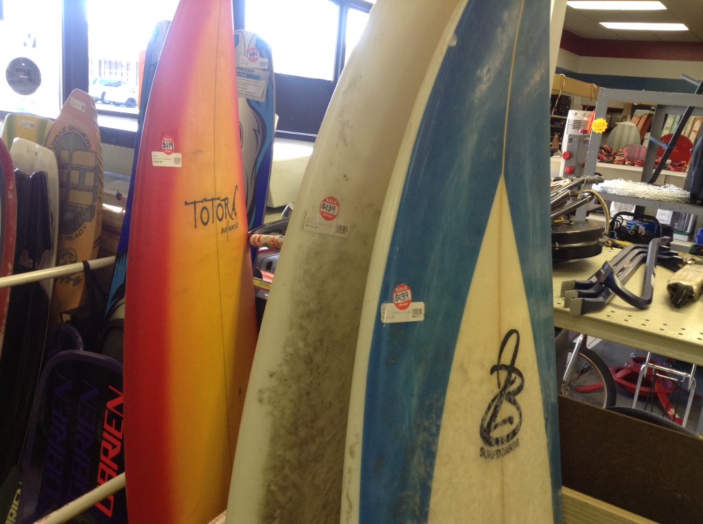 PawnUsaCBR's tweet image. Need that last minute gift? We have it at PAWN USA. Open until 4pm today. The Red Rusty just sold. Prices, right to left, not counting the Red Rusty: $65, 299, 199, 369, 229, 139, 139, &amp;amp; 119. Merry Christmas! #LastMinuteShopping #MerryChristmas #SurfboardSale