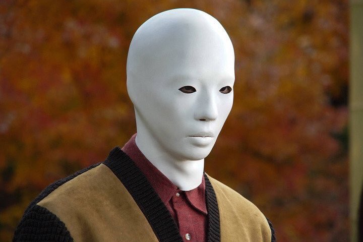 12月24日放送 犬神家の一族 でのスケキヨマスクについて様々な意見が噴出する 相葉くんに見える 星野源にしか見えない Togetter