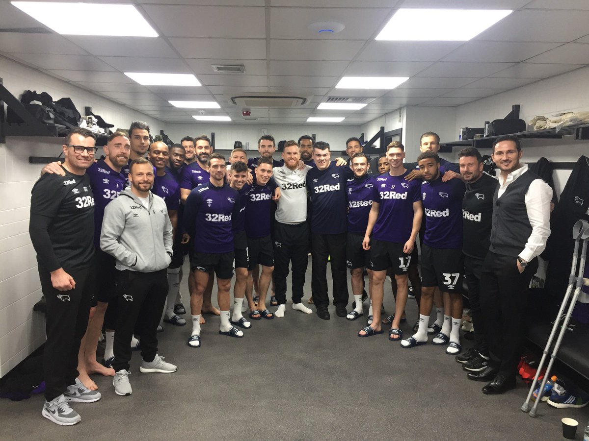 harrison123863's tweet photo. @FreddieBurns Thanks very very much for the shirt Freddie. Everyone has been so kind and as you can see he had a fantastic time at Saturdays game thanks to Frank and the Derby squad. He plays football for a local club and Cricket for Derbyshire but he might want to get into Rugby now 😁😁. https://t.co/g1GPkxua0X