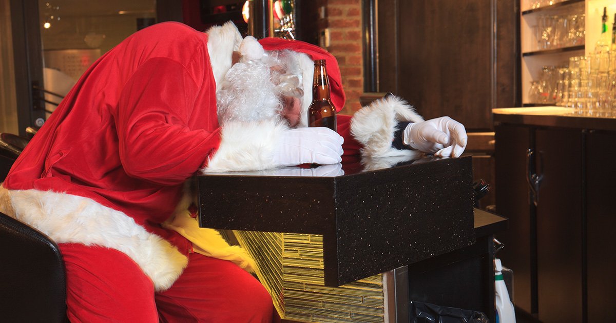 kgs_spiel's tweet photo. Wir wünschen euch feucht-fröhliche Weihnachten! https://t.co/QQ0LotzTrT