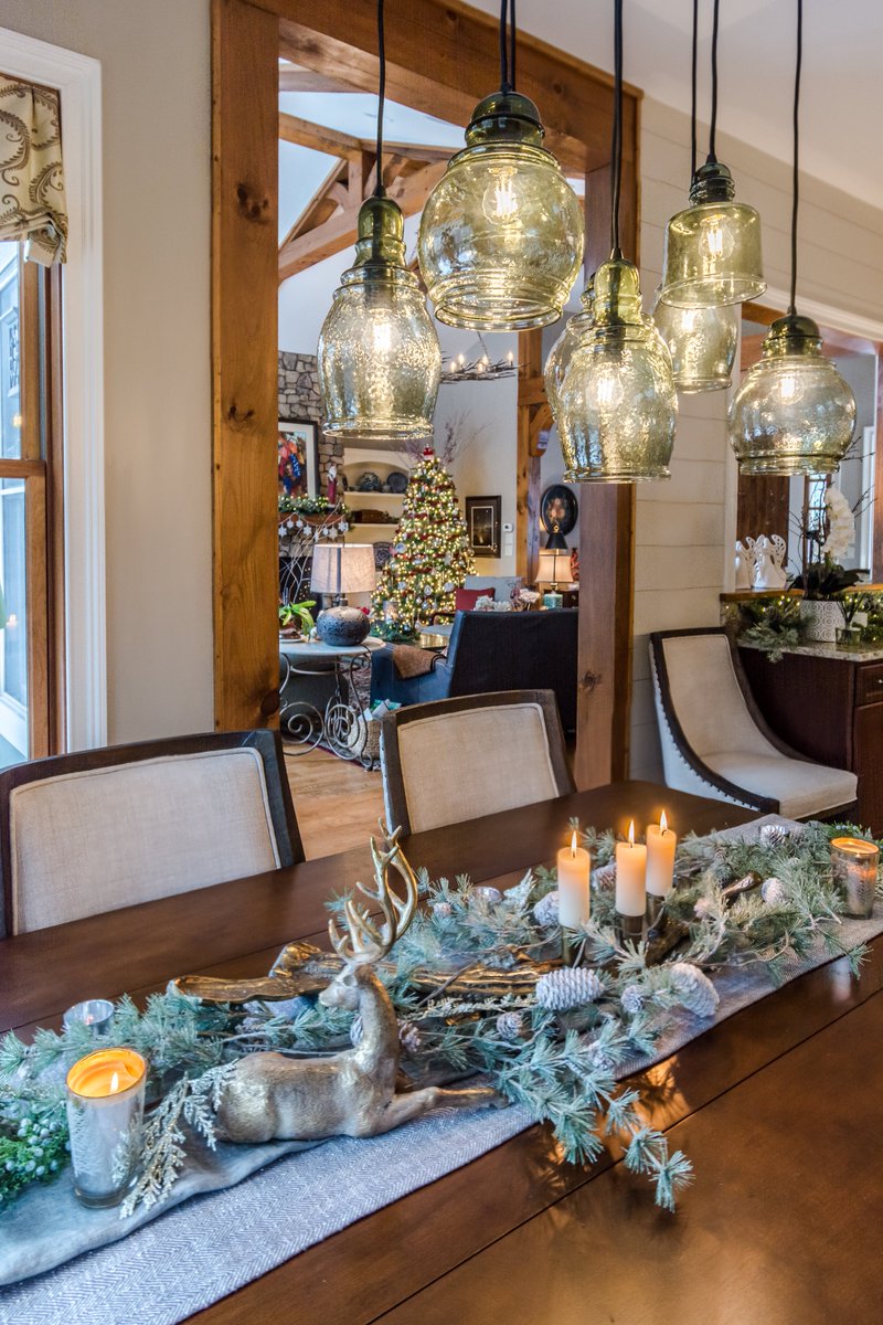 ACMDesign's tweet photo. Wishing you and yours a Merry Christmas and Happy Holidays! #MerryChristmasEve #MerryChristmas2018 #HappyHolidays #acmdesign #homesweethome https://t.co/qMLZOT1qky