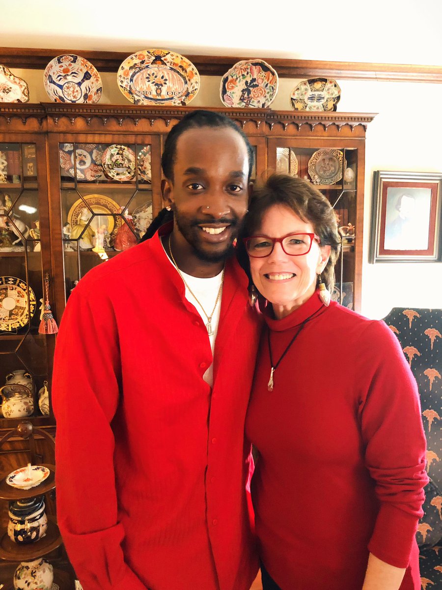 Eravani's tweet photo. #Eravani #eravaniintroduction #boss #blackexcellence #success #apple #siri 🔥🔥💪🏾🙏🏾🎥 📱. I got invited to meet and talk business with the great Susan Bennett, “The woman who is the voice of Siri”! “Hey Siri”!! Her husband Rick Hinkle drop some jewels on me also. https://t.co/Q8BbqcE2Rb