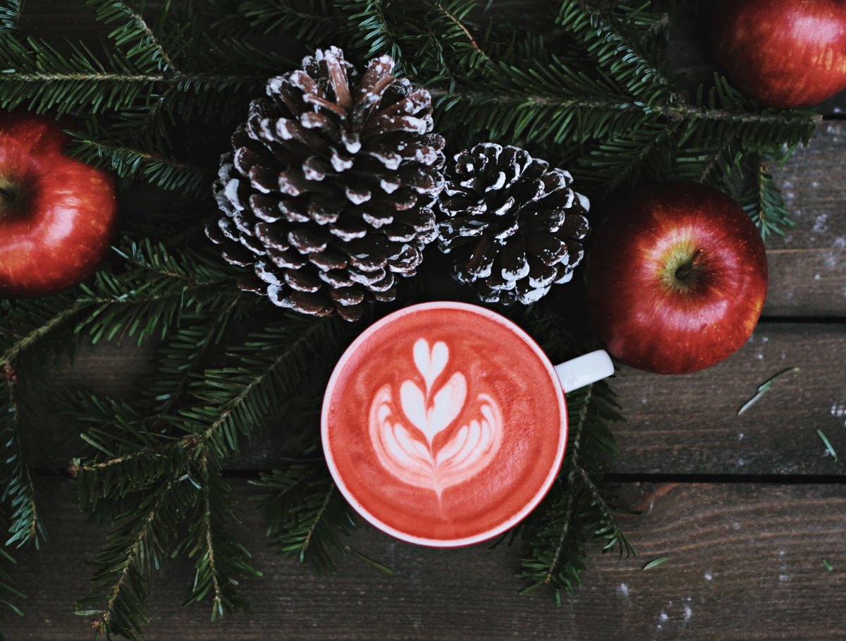 What does your family do? Open presents on the 24th or open presents Christmas morning. Tweet us your answers! #MerryChristmas #Traditions