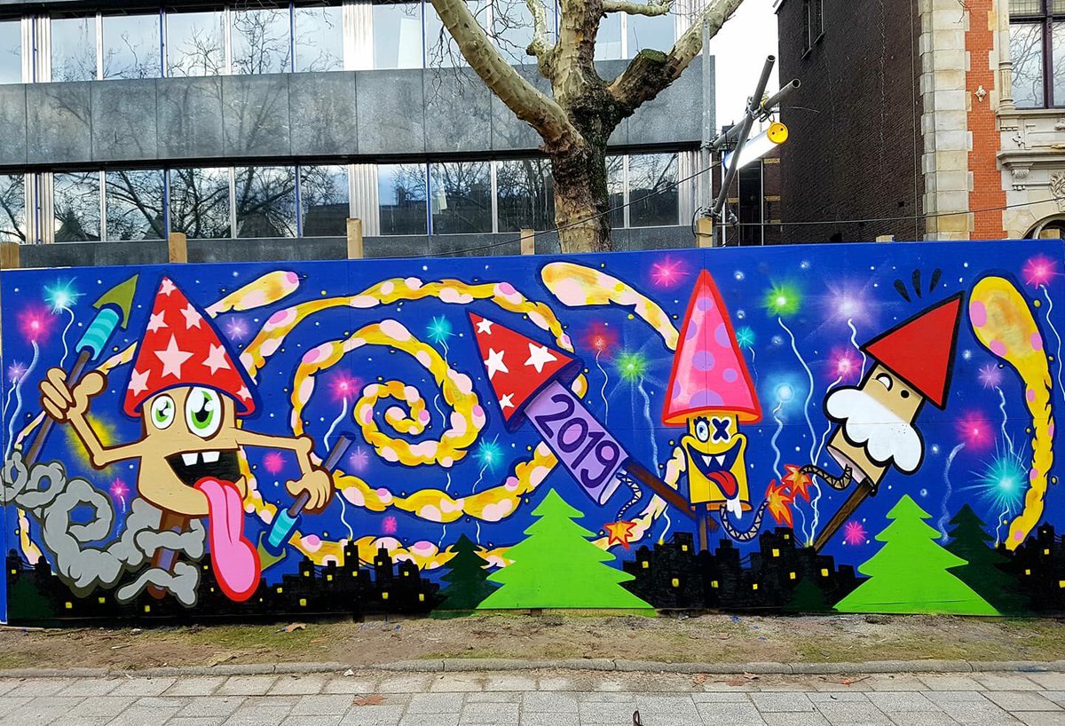 lastplak's tweet image. Best wishes from the Lastplak crew! Make it colourfull!! #2019 
#mrBOEM #KBTR #oxalien