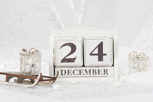 WomenOBGyn's tweet photo. We want to wish you a happy #ChristmasEve! We hope you're enjoying the day with friends, family and other loved ones! #OneMoreSleep https://t.co/zuSPk8bSeU