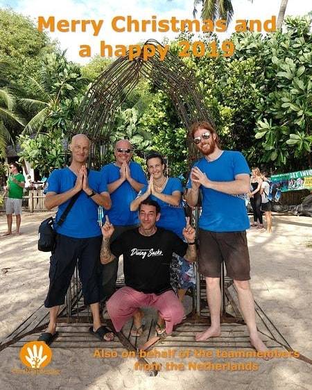 FvKlaveren's tweet photo. Merry Christmas everyone, we wish you a healthy and coral rich 2019. Lots of love

#coral #CoralGardening #reefs #ocean #protectourreefs #educateprotectrestore #diving https://t.co/5pmwaQtEIF https://t.co/ldfpSuotqb