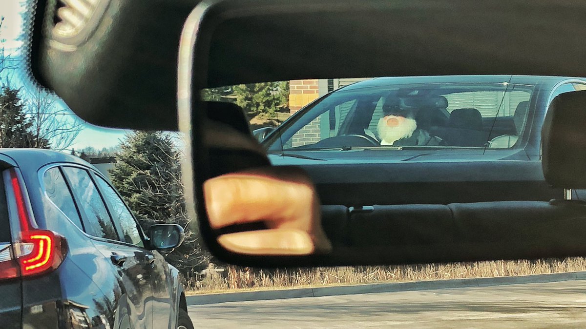 coryzimmermann's tweet photo. Santa????? #santadrivesabenz #benz #mercedes https://t.co/qDYIxzULiy