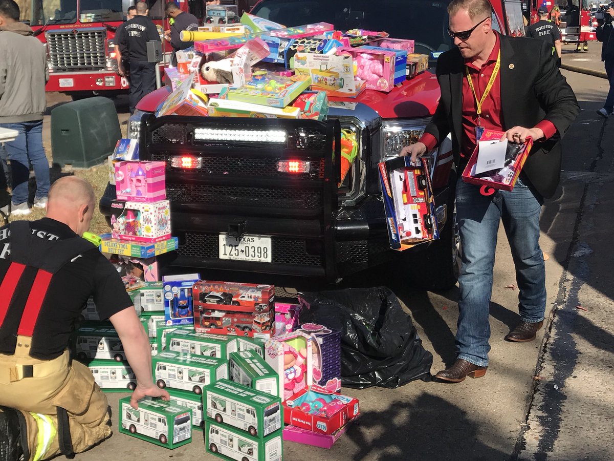Matt Dougherty (@mattkhou) on Twitter photo Now <a href="/HoustonFire/">Houston Fire Dept</a> crews bring toys to fire scene for kids who have been displaced. Dozens of people are without a place to live this hour. #KHOU11 Now <a href="/HoustonFire/">Houston Fire Dept</a> crews bring toys to fire scene for kids who have been displaced. Dozens of people are without a place to live this hour. #KHOU11