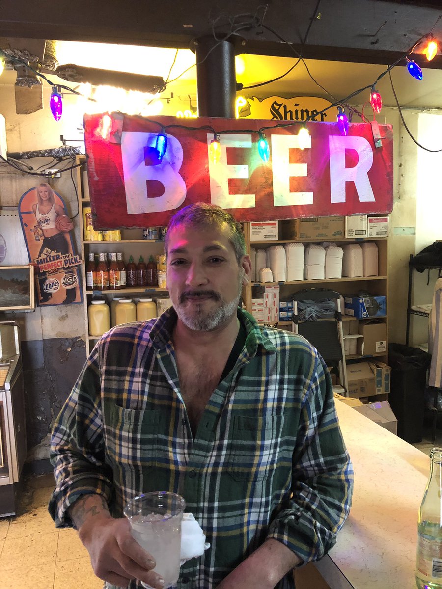 Open today 12/24 &amp; closed Tuesday 12/25. Come and get your #bbqanddraft fix right in the heart of <a href="/southtownsatx/">southtownsatx</a> #beardanddady #southtown