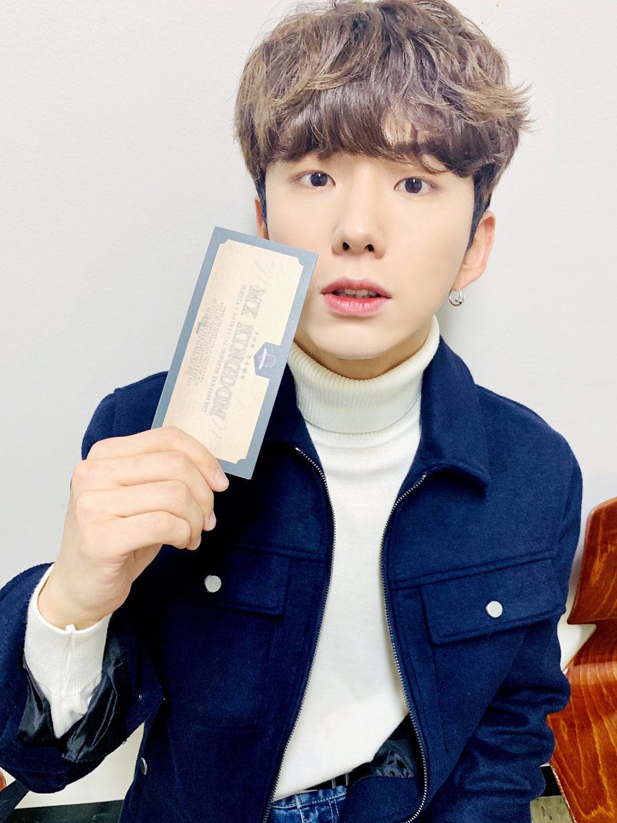 MonstaXArg's tweet photo. 241218 [TWITTER] Act de @OfficialMonstaX 

190105 #MONSTAX
#FAN_CON con #MONBEBE
#Monbebe vamos de picnic! 🕹🏰
<#THE_GAME: #MX_KINGDOM>
Las invitaciones llegaron a Monsta X?! 🤔
El dia del picnic es pronto!
Nos vemos en el picnic Monbebe❤️
#Minhyuk #Kihyun
#Monbebe3rdGen #picnic https://t.co/eWeI2uAZlW
