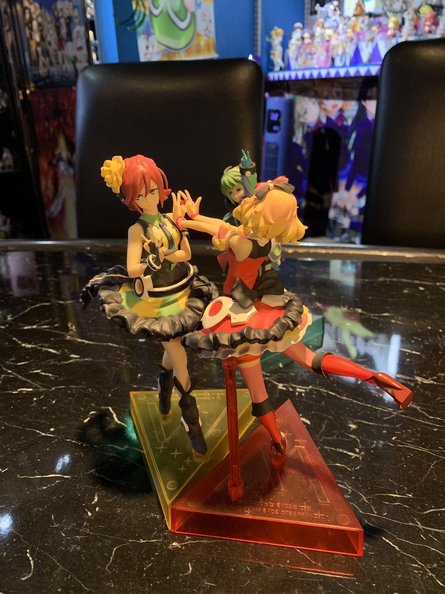 あぶさん アニメバーたまりば No Twitter フレイアちゃんのワルキューレポーズの圧がすごいんじゃ マクロスd ワルキューレ アニメバーひみつきち