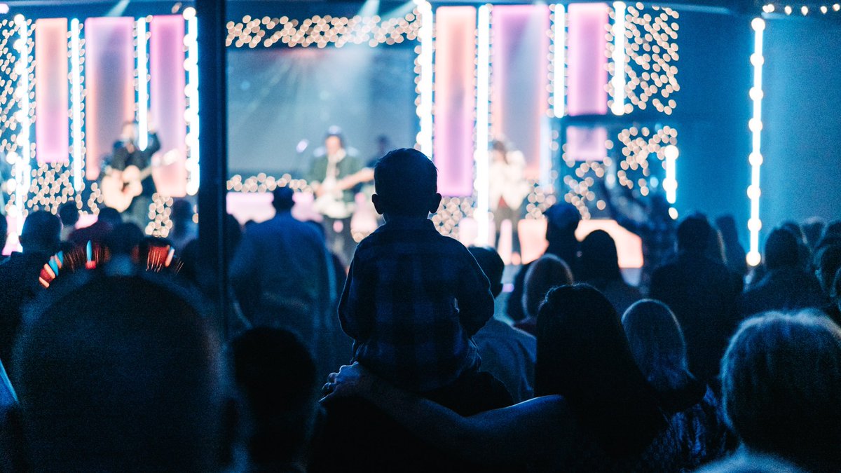 newlifecorpus's tweet photo. Christmas is a time for families to draw together around the hope, joy, and life of Jesus. You still have 2 more opportunities to worship with us today at 2pm &amp; 4pm #newlifecorpus #christmas https://t.co/ZOXA16a3M4