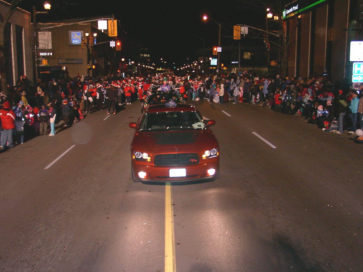 bramptonAP's tweet photo. Lets see your Christmas Mopar pics. Mine from @BramptonSanta @dodge_canada @Dodge @lxforums @ChryslerCanada @Chrysler @OfficialMOPAR @srt_707hellcat @C392Keith #Dodge #Chrysler #MoparOrNoCar #LxForums @gtalxspringthaw @1fatchance @TrostleMark @marketinggirl08 #Mopar https://t.co/YY3YrNJH9S