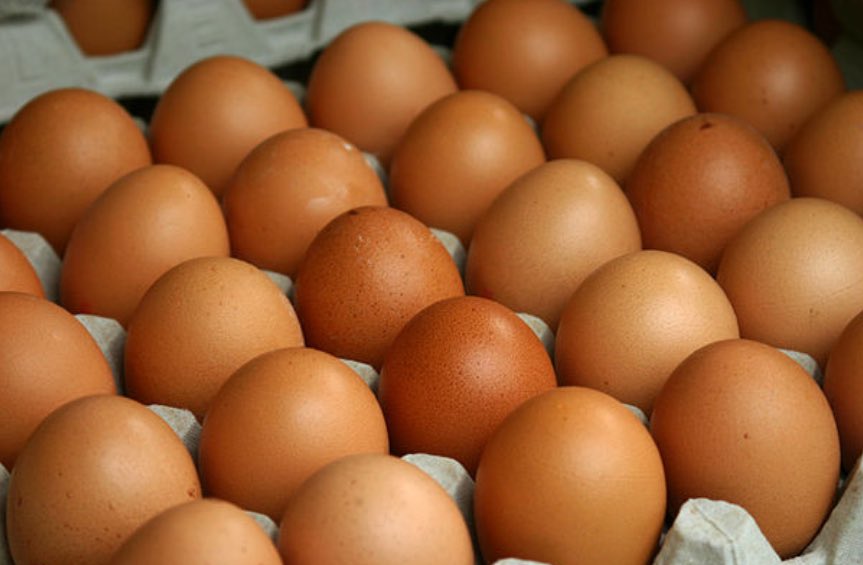 С  47 руб до 92 руб за МЕСЯЦ !!! выросла цена на куриные яйца! Такого роста не знали ни бензин ни золото ! 😡