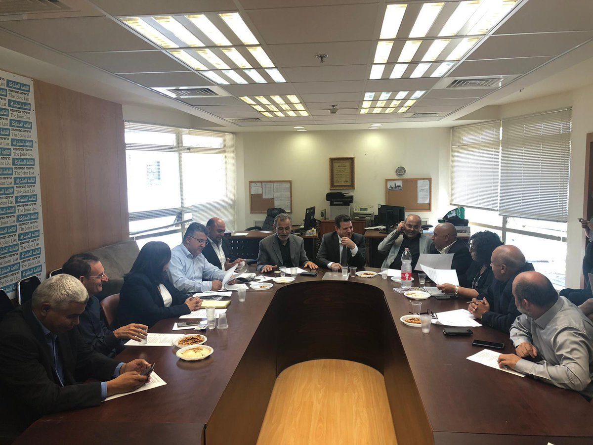 نقول لحكومة نتنياهو، المتفوقة بالتشريعات العنصرية والتحريض: روحة بلا رجعة.  لقد زادت هذه الحكومة من التحديات التي تهدد مستقبلنا في وطننا، لذا فملقاة على عاتقنا جميعًا الآن مسؤولية الحفاظ على الوحدة السياسية، وتعزيز قوة القائمة المشتركة لأهميتها الإستراتيجية كإطار للعمل الجماعيّ.