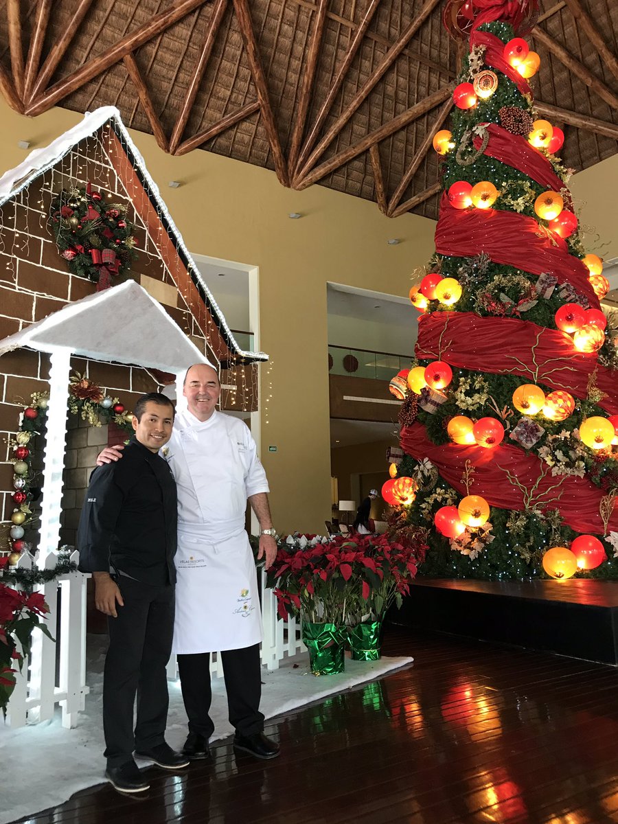 ChefMustiere's tweet photo. Que fortuna el trabajar con gente talentosa. Esta navidad, tomémonos unos minutos para agradecer por las cosas buenas que nos pasan. #FelizNavidad https://t.co/tKqAWzhmvA