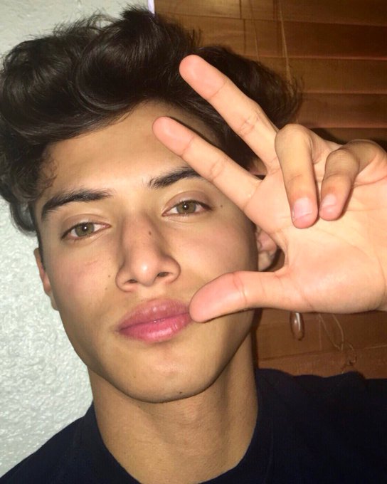 Watch Luis Alonso 🇲🇽🤙🏼's leaked NSFW photo on TwXstars