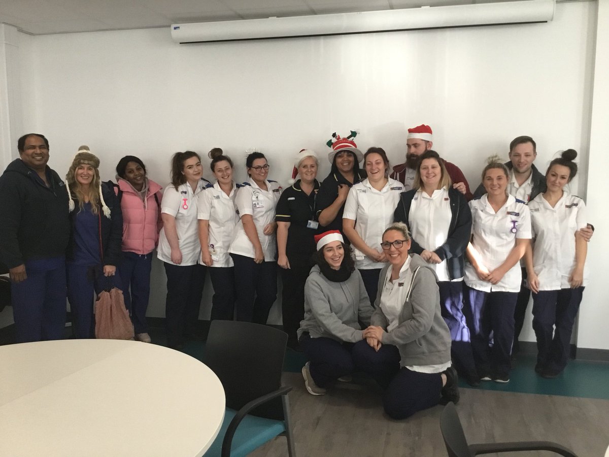 nicoladavis84's tweet photo. Supporting our students throughout the Christmas period 🎅🏻🎅🏻  
@BoltonNursing @LancsHealthAcad @nursing https://t.co/A1iUxWZSln