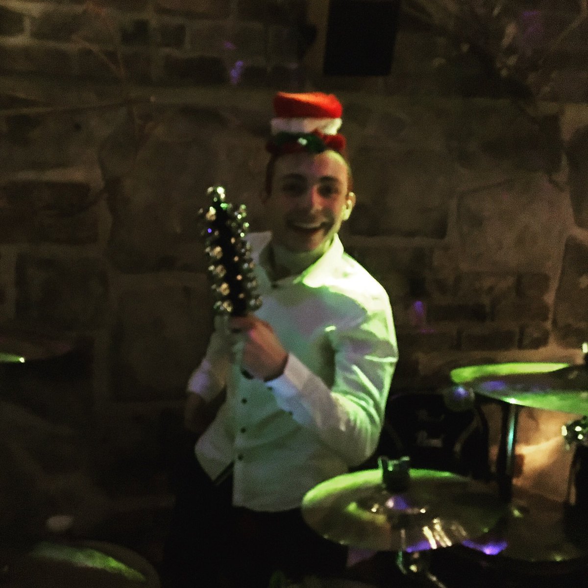 IlluminatesBand's tweet photo. Merry Christmas!!!! 🎄🎄🎄 #Christmas #Xmas #liveband #livemusic #singer #drummer #guitarist #pianist #bassist #jinglebells https://t.co/UUtKewm9Yh