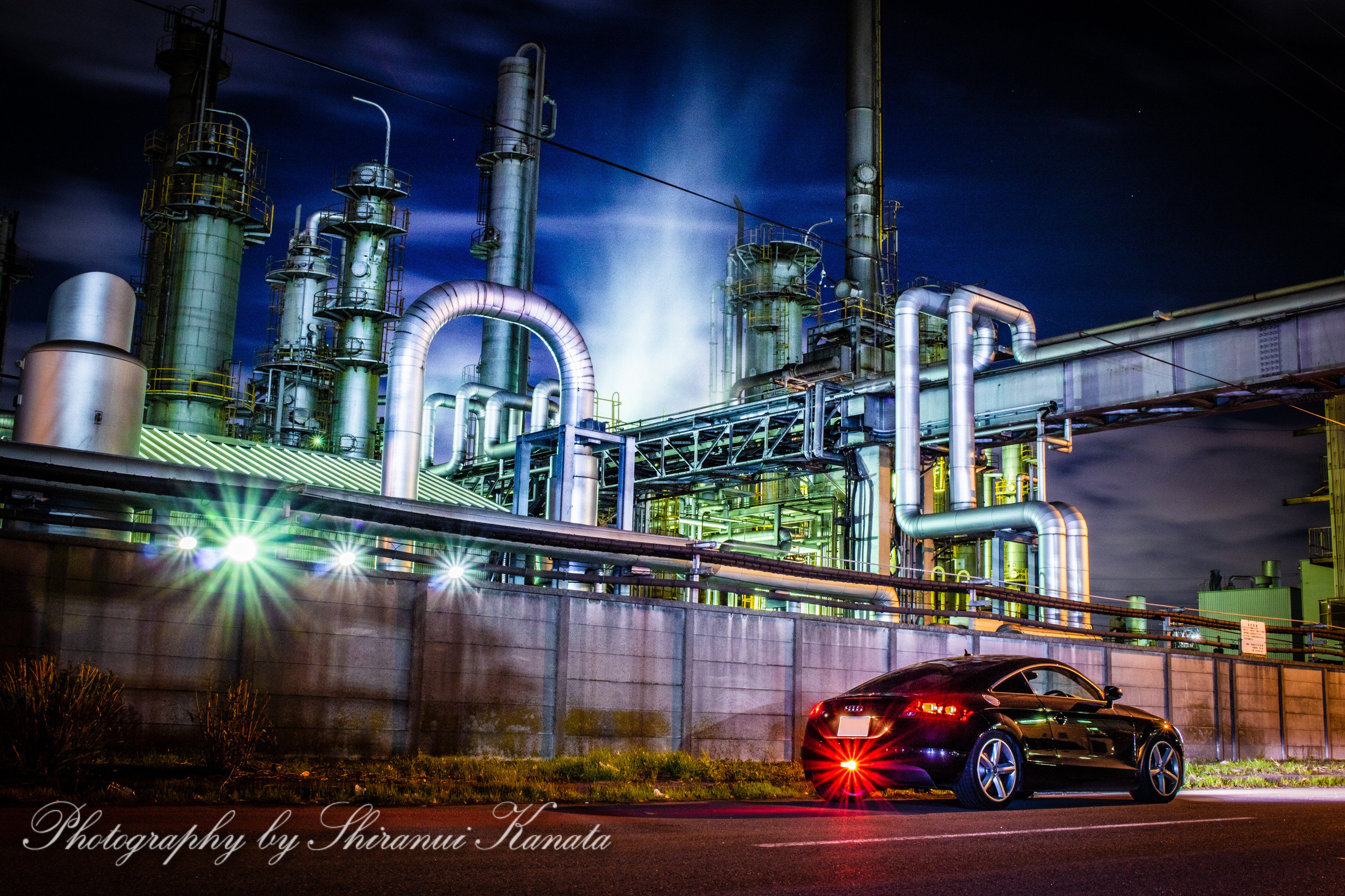 不知火翔湊 秘境捕獲物語 新たに追加した愛車撮影スポット4つからの1つ 川崎にある京浜工業地帯の日本触媒プラント前 前々から 工場夜景は美しいと思っていたが ここまで素晴らしいとはな 機械の迫力度と 電灯の幻想度が合わさり 大変フォト