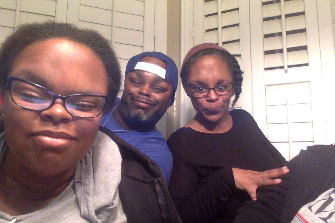 I said “Mesa, let’s take photos on your MacBook like it’s 2006” then everybody and they mama jumped in