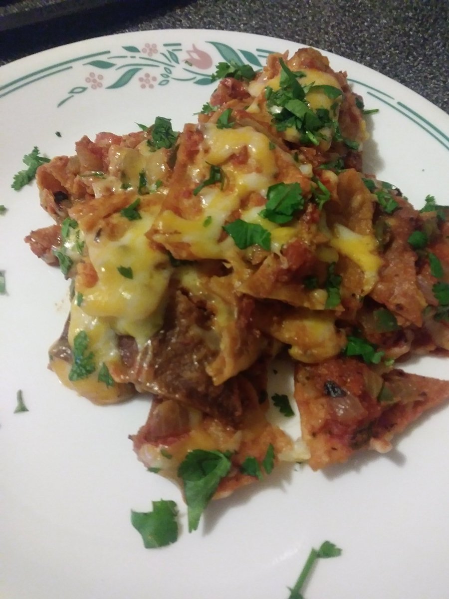 wordstospill's tweet photo. Christmas Eve at my house means late afternoon chilequiles. David makes perfect eggs. They almost ready to top this beauty. Merry Christmas! #mexicancomfortfood #ChristmasEve #hellabomb https://t.co/BGmO6dIQ7x