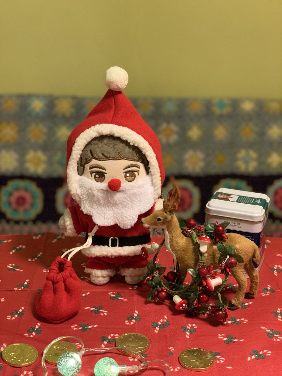 gratitudefor_'s tweet photo. Merry Christmas! 모두 행복한 크리스마스 되세요! 웁니는 특히 더더! ☺️🎁 그리고 장꾸는 산타가 되었습니다ㅋ #김우빈 #キムウビン #박장꾸 https://t.co/5zRbSRYnvI