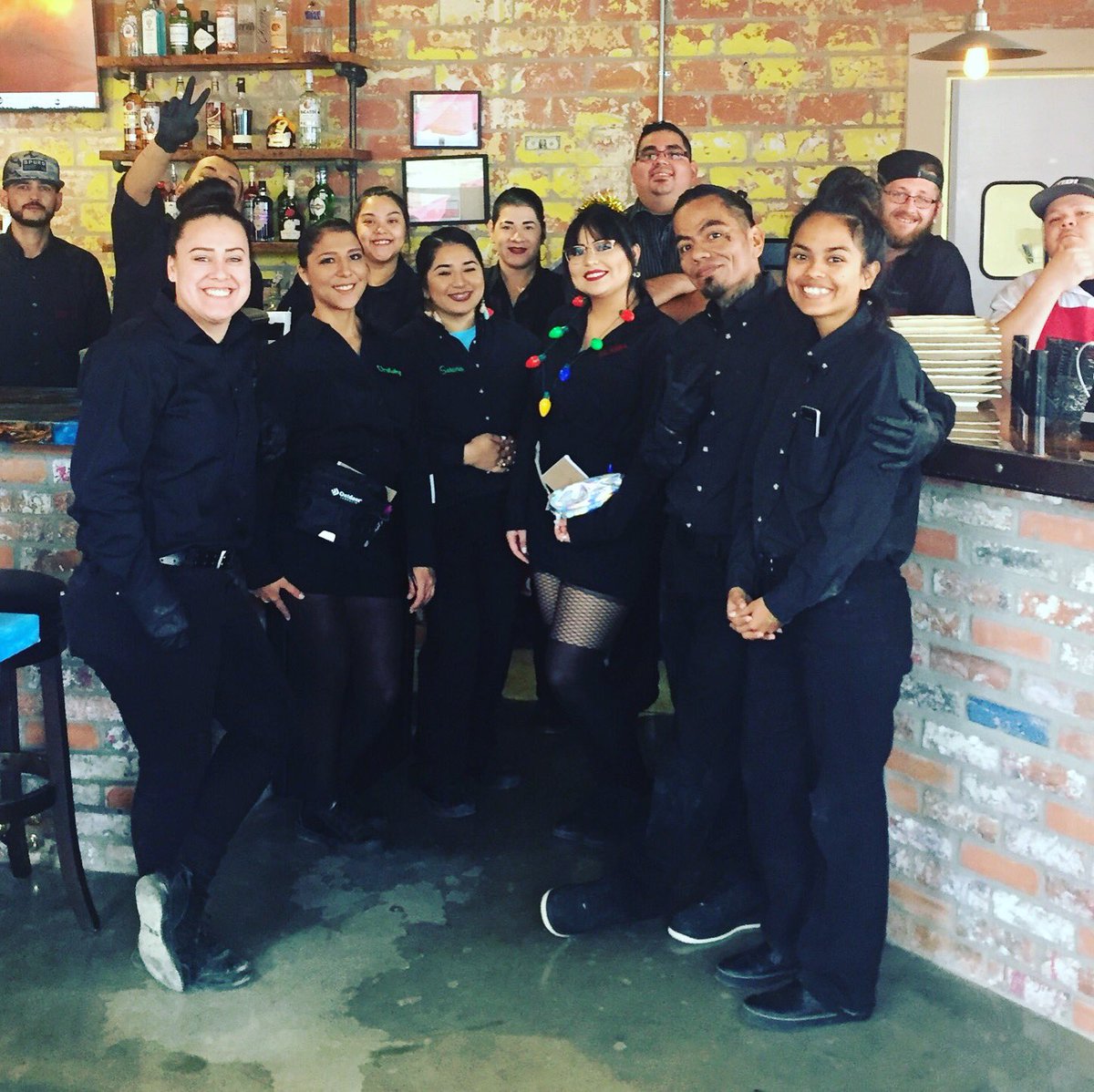 Broadway830's tweet photo. 8 maids a milkin'? Try 8 slices a bakin'. Come get some artisan pizza with our #ChristmasCrew!! Merry Christmas and Happy Holidays from Broadway 830! https://t.co/lJECiCZdpr