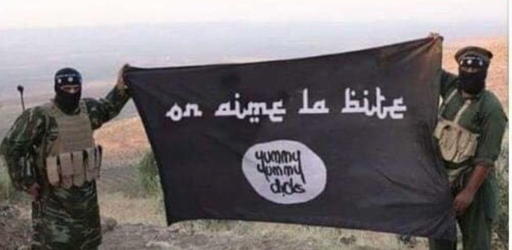 sacha_team's tweet photo. C'est moi ou j'arrive à lire l'arabe? https://t.co/RZMqhusHrb