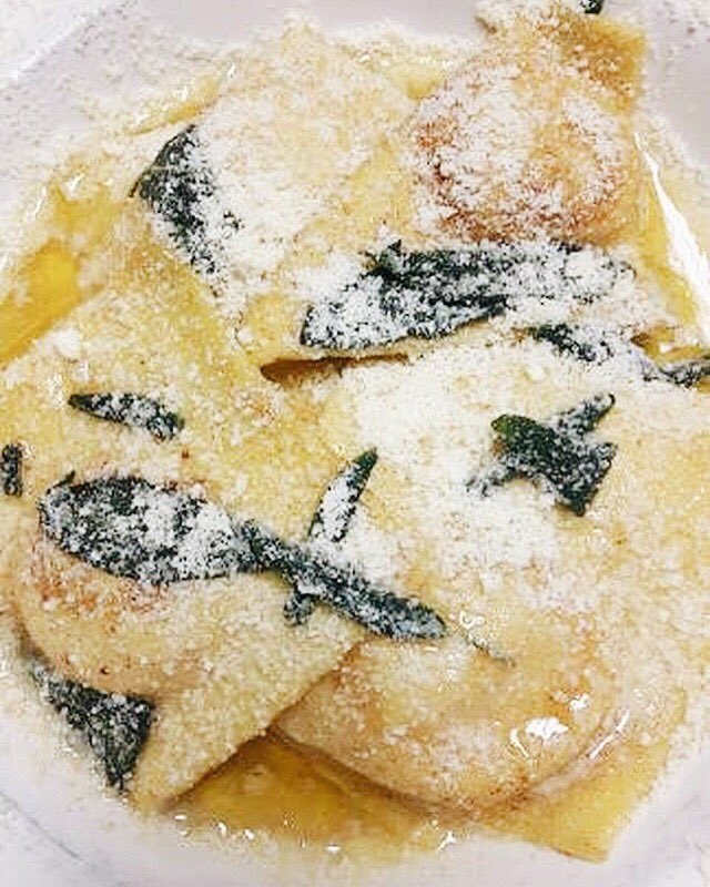 lindork's tweet photo. 🎁 *DEC 24 GIVEAWAY!*🎁

My final December giveaway is $50 each to two of my fav local, family-owned restaurants in Spruce Grove: @portaromanaSG 🍝 &amp; Jack’s Drive-In! 🍔

Follow me + @PortaRomanaSG + RT for a chance to win!

More entries: https://t.co/9Al5yFTFY2 #yeg #yegfood https://t.co/VC0dptAUQn
