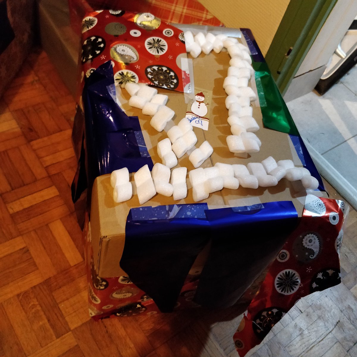 Quand tes parents ont bac-12 en emballage de cadeaux (et surtout plus de papier)