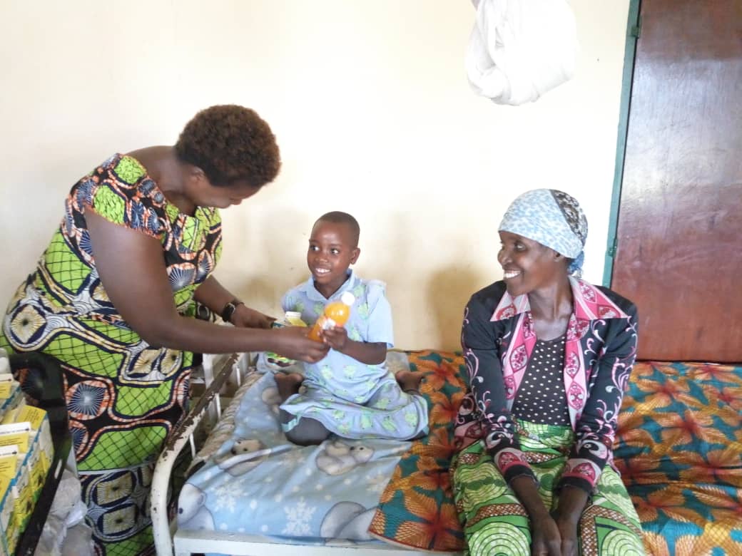 Mu bitaro bya Nyanza habaye igikorwa cyo guha abana baharwariye  Noheri ya 2018. Iki gikorwa cyateguwe n'ababyeyi bo mu murenge wa <a href="/BusasamanaS/">Busasamana Sector</a>. Abana bakaba bahawe impano zitandukanye ndetse n'ibiribwa bagaraje ibyishimo.