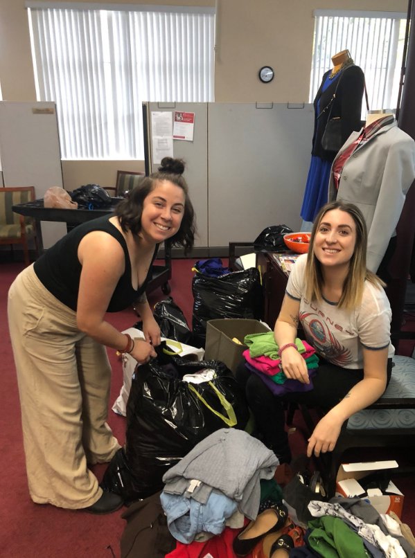 SOLEFinancial's tweet photo. We aim to better our community by seeking opportunities to give back. As the year comes to an end, we'd like to thank each #SOLEmate who volunteered at 20+ organizations for their #SOLEService Day. https://t.co/FJmVCuAYFL