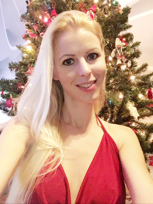 Merry Christmas! 💝 https://t.co/mFygaDU7sY<a href="/tag/baby"class="tags"><span>#baby</span></a><a href="/tag/dentist"class="tags"><span>#dentist</span></a><a href="/tag/ilovemydentist"class="tags"><span>#ilovemydentist</span></a>