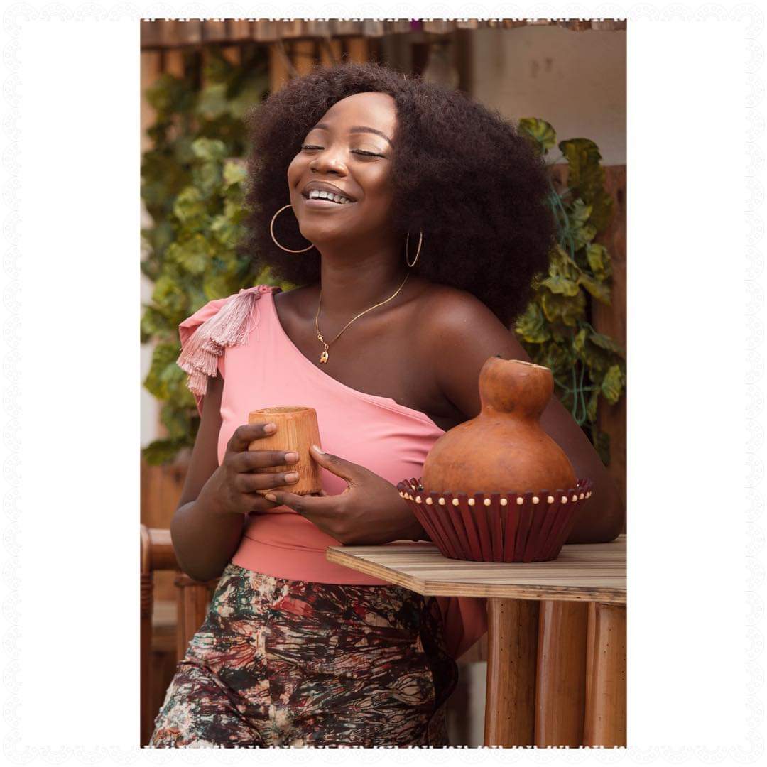 It’s Christmas Eve 💃🏾💃🏾💃🏾💃🏾.....I have a gift for all my wonderful Bibifans 💃🏾💃🏾💃🏾💃🏾💃🏾💃🏾.....This evening stay tuned 😝😝😝
<a href="/lajaeffects/">Lajaeffects</a> takes the best Pictures of me 😭😭😭
@tribekanna  came through with this lovely outfit 
.......