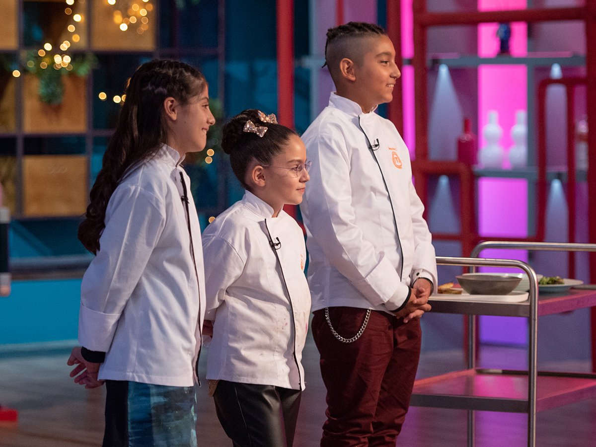 Τα παιδιά είναι έτοιμα να παρουσιάσουν τα πιάτα τους στους κριτές  #MasterChefJuniorGR <a href="/StarChannelGr/">StarChannelGR</a> #StarChannelTv