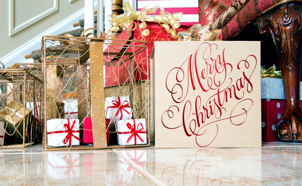 NaplesDecorator's tweet photo. What is your favorite holiday tradition?

#DecoratingDen #TheDen #InteriorDesign #HomeDecor #LIVVHomeCollection https://t.co/j98aH74FID